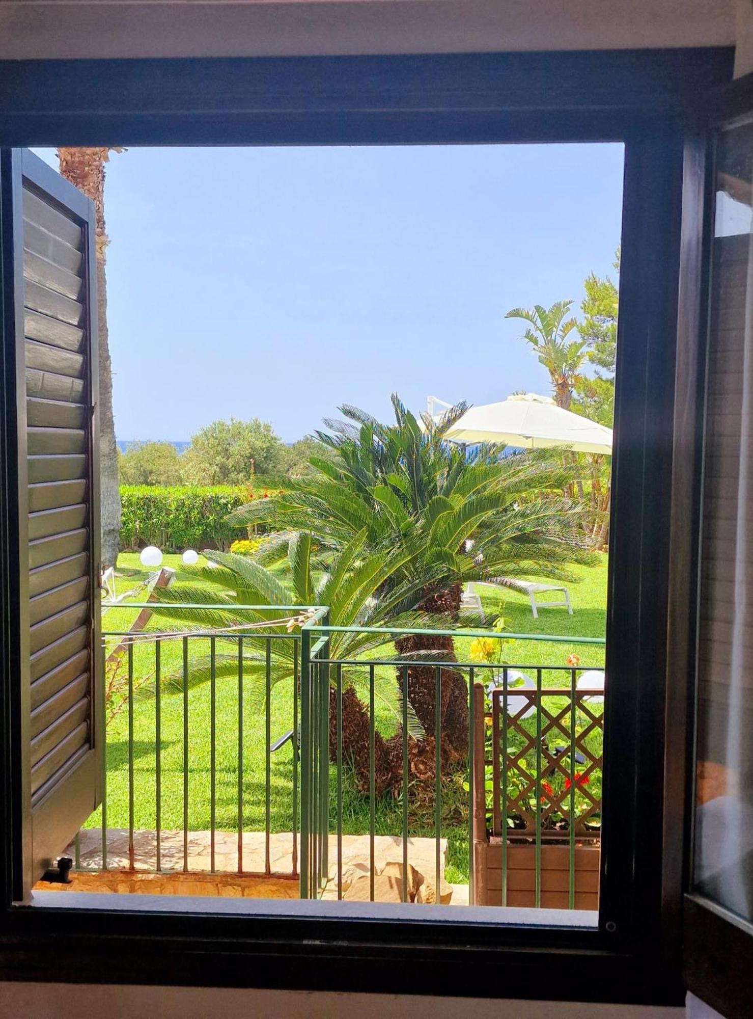 Santina - * Cefalu