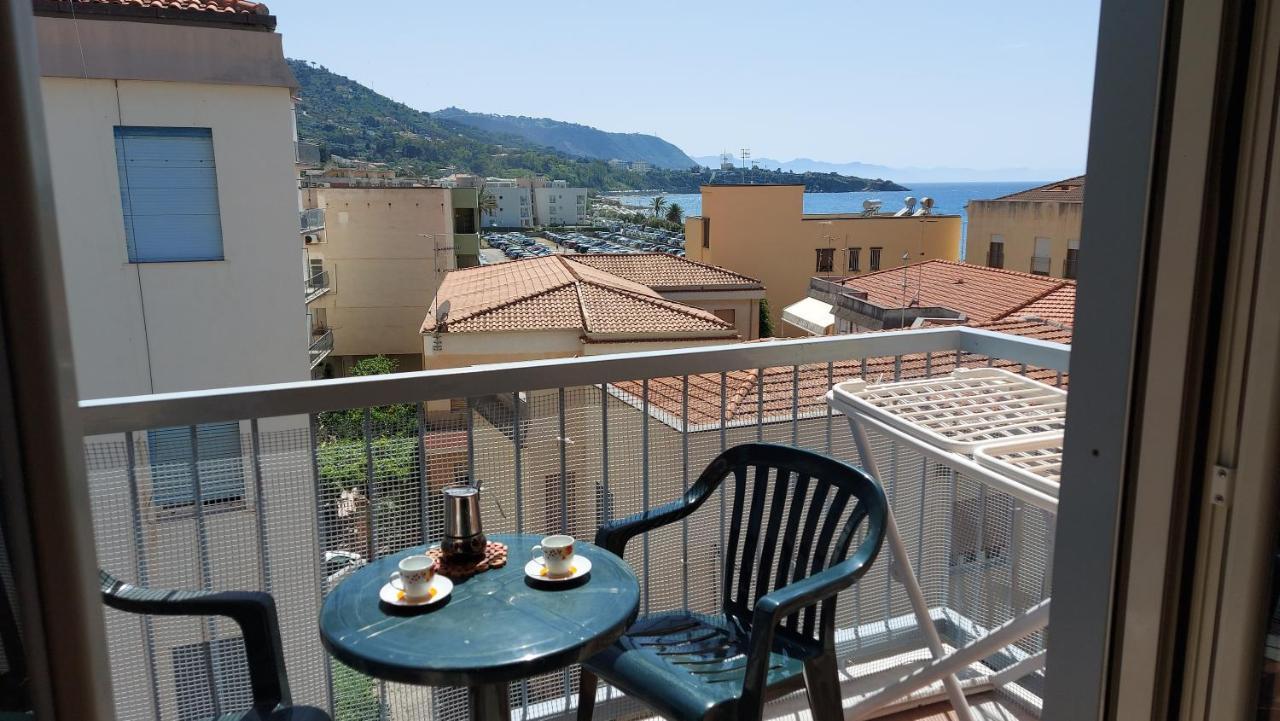 Casa Floridea -mediterranea Sicilia Appartamento *