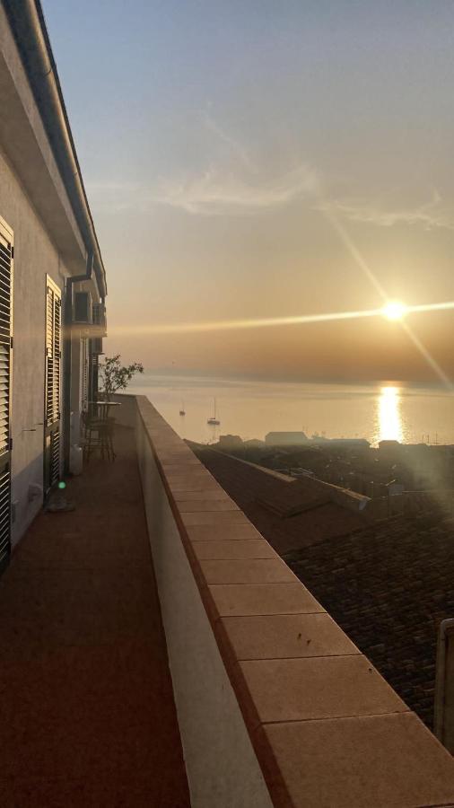 Il Pino E La Rosa Cefalu