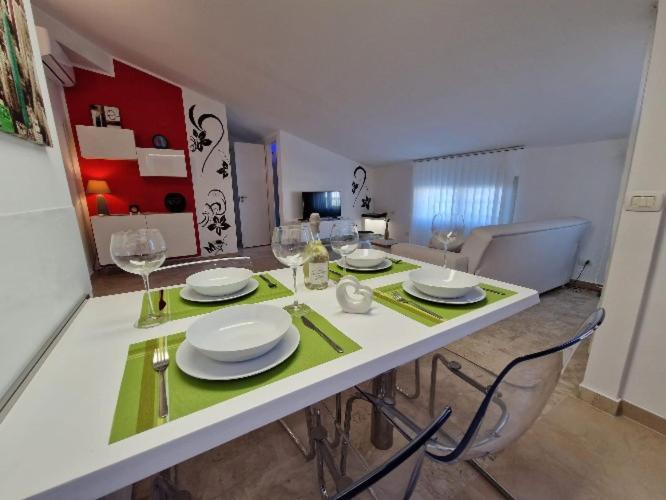 Diamante&smeraldo Apartment