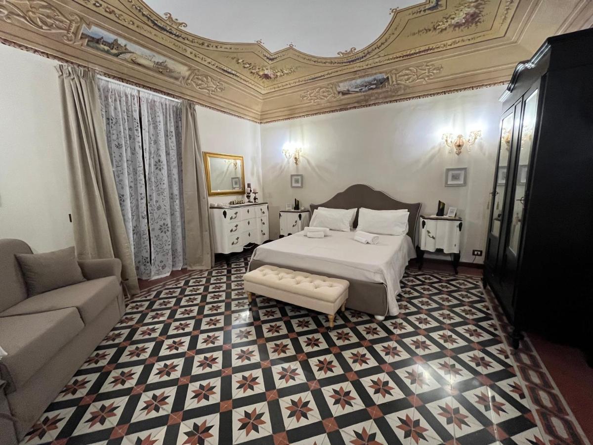 La Piazza E Mia Apartment *