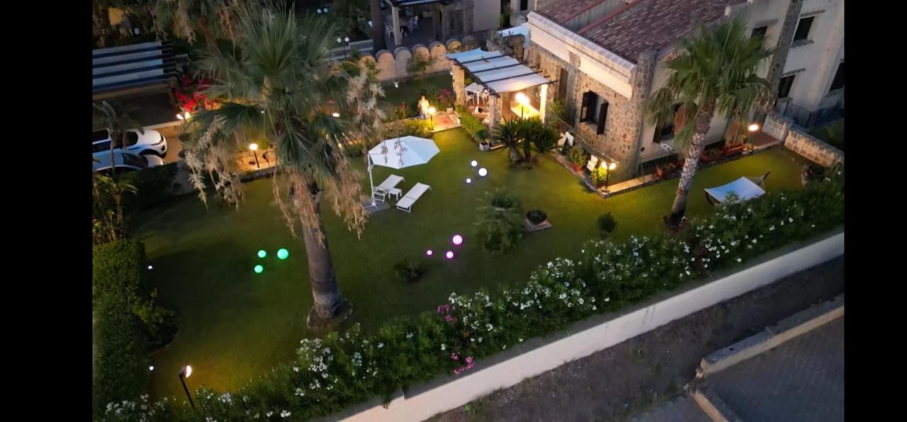 Villa Santina - *