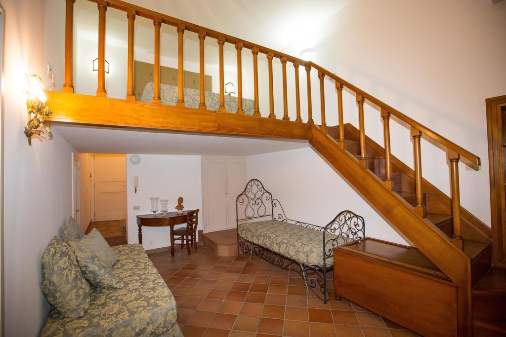 Palazzo Raho 2*
