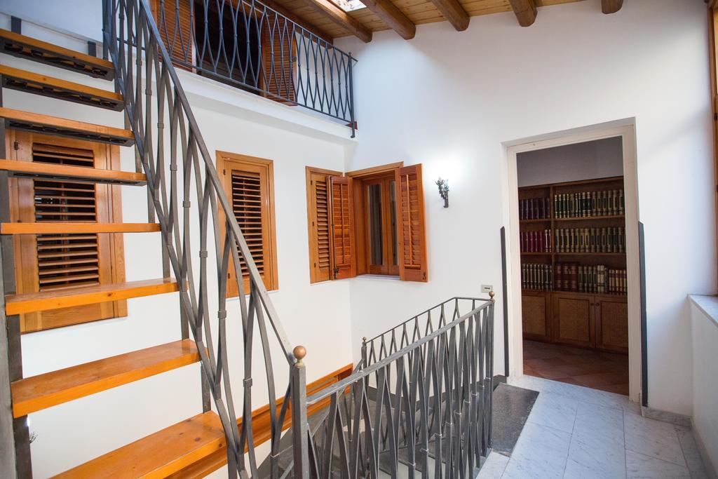 Palazzo Raho 2*