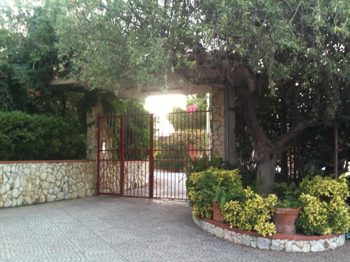Acomodação com café da manhã  Stanza In Con Giardino Vista Mare