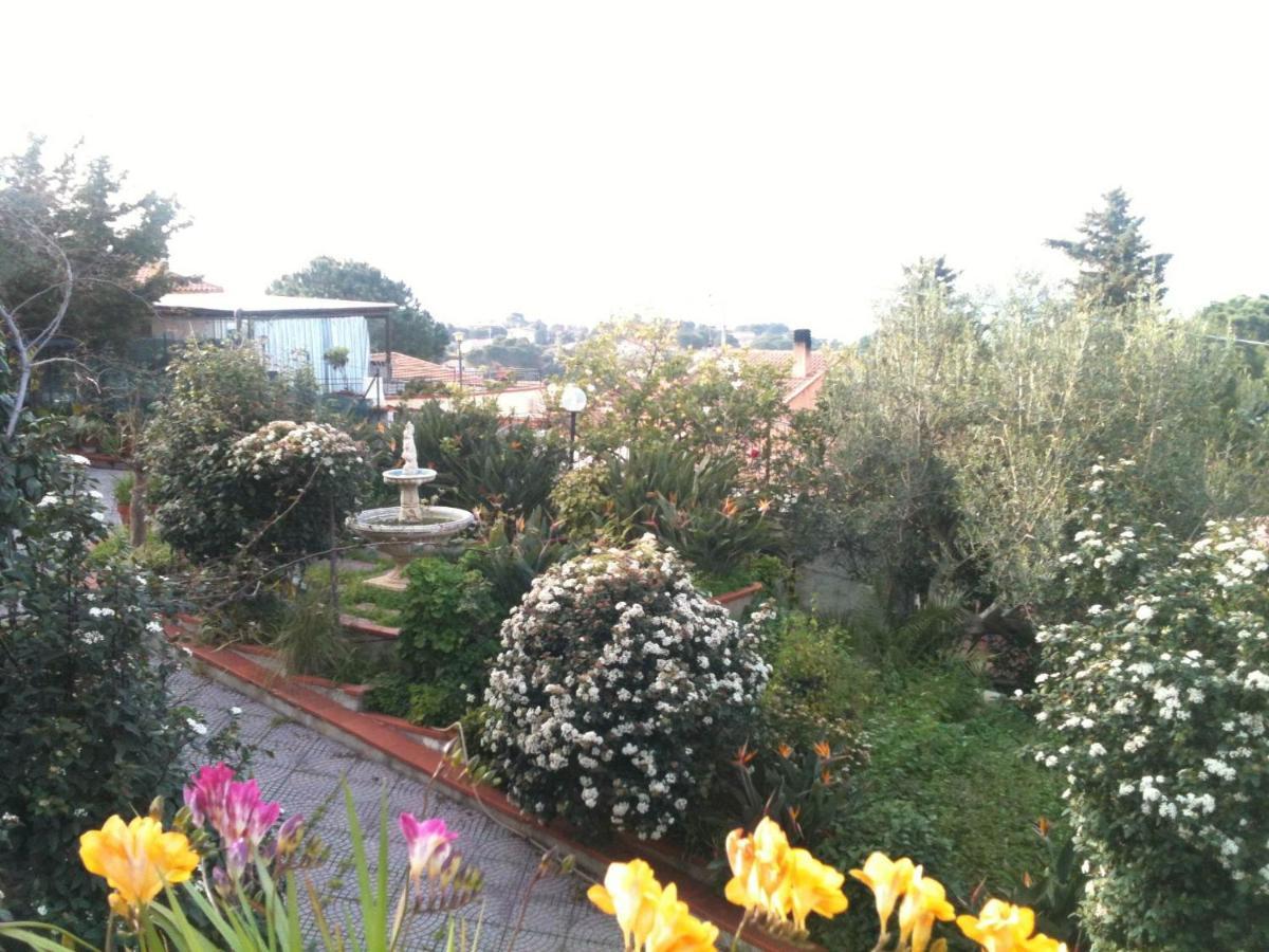 Stanza In Con Giardino Vista Mare *