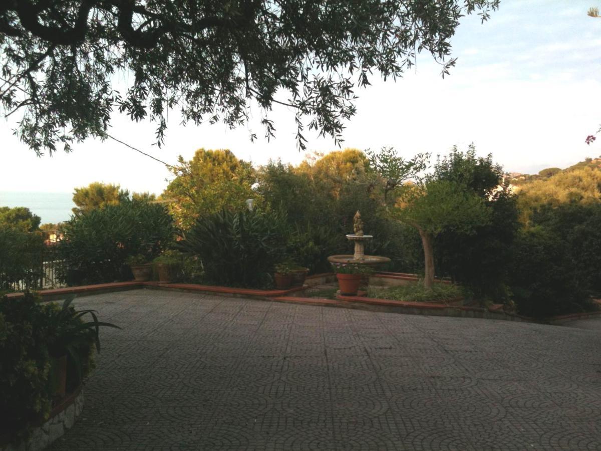 Stanza In Con Giardino Vista Mare Acomodação com café da manhã  Cefalù