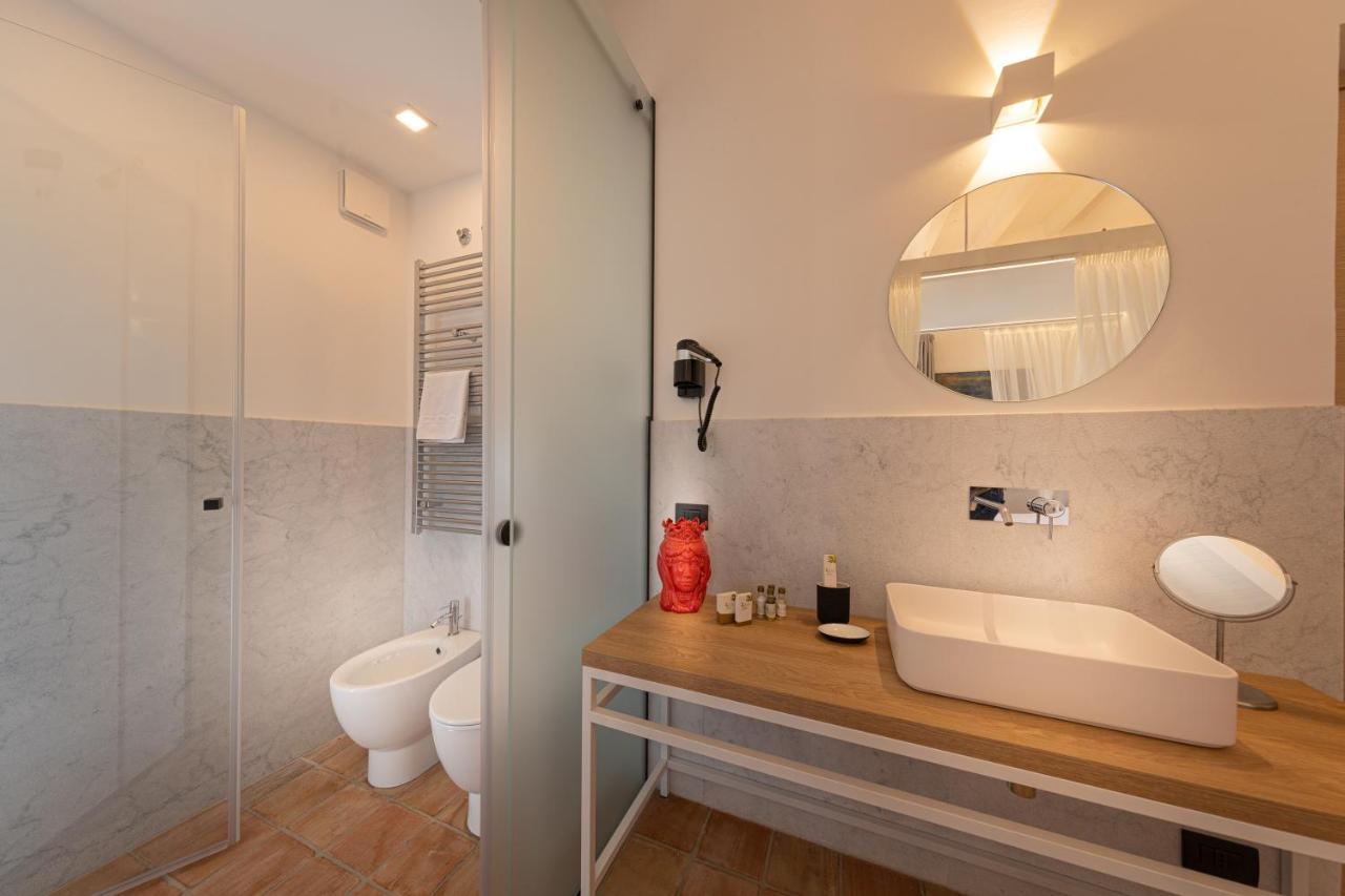 Toto Hotel 3*