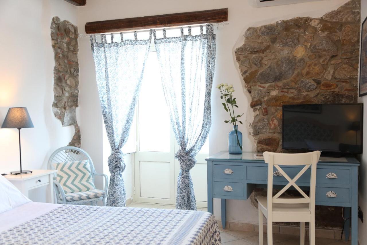 Coastal Seaview & Balcony Street View Apartment Cefalu