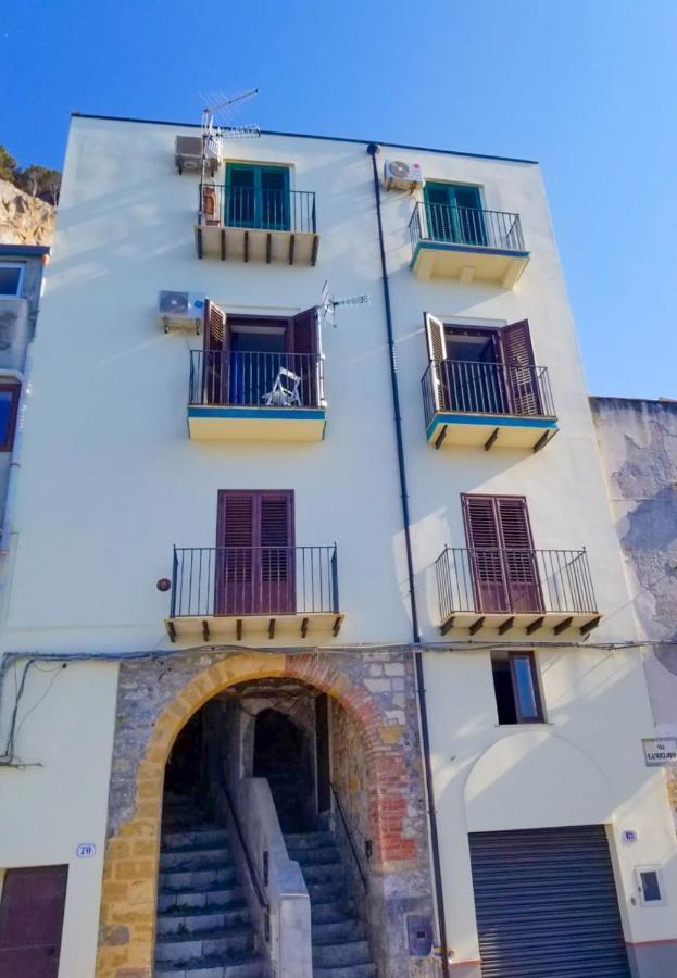 Apartment Tra La Rocca E Il Mare Di *