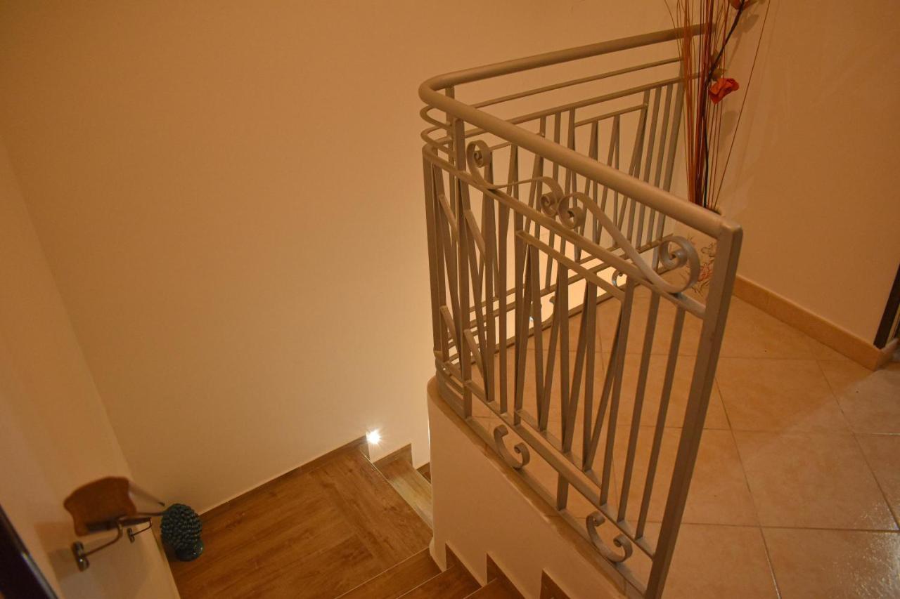 Sikelia House