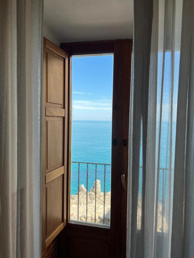 Balcone Sulla Scogliera