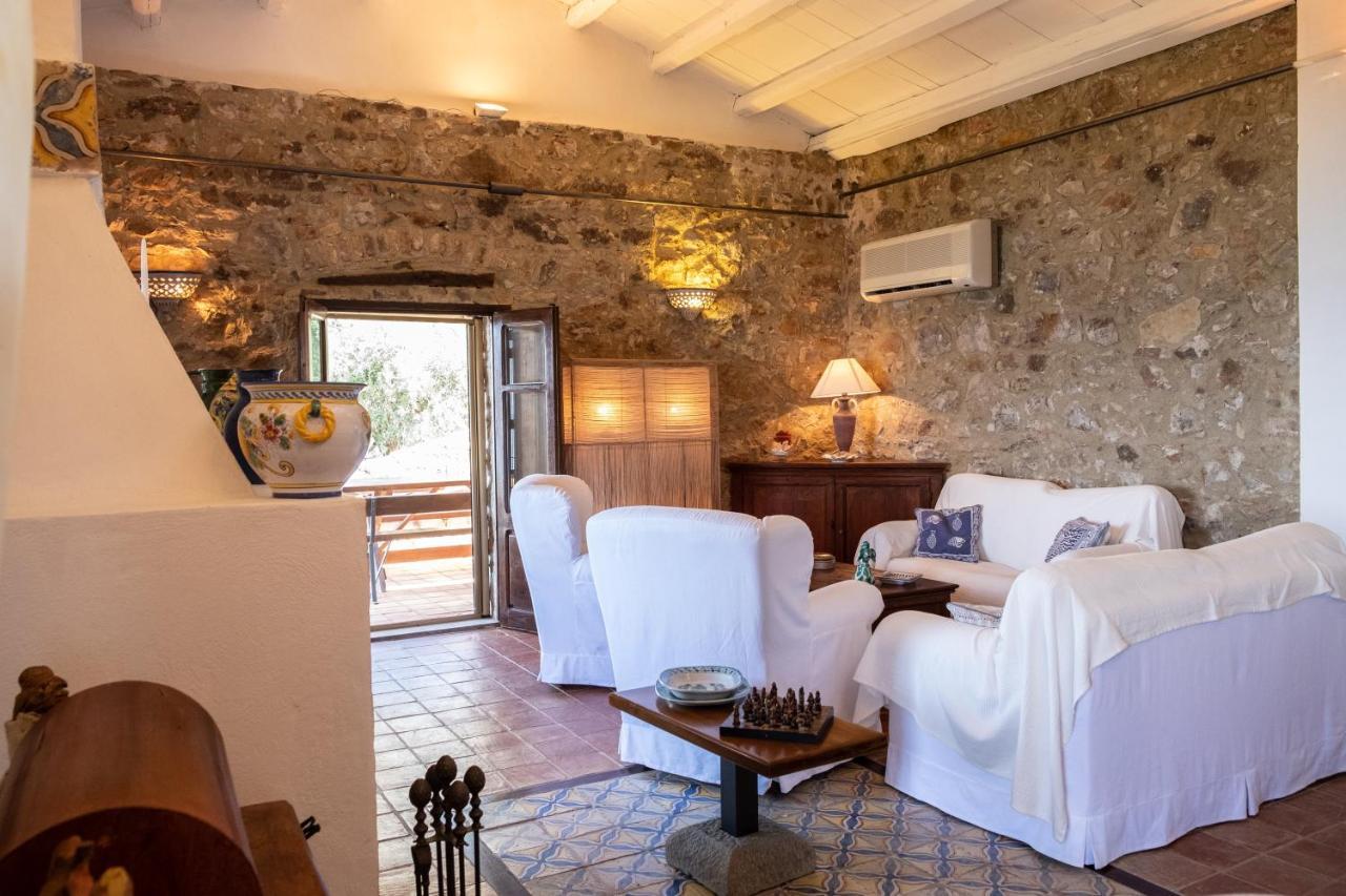 Charming Private Pool Villa Cefalu