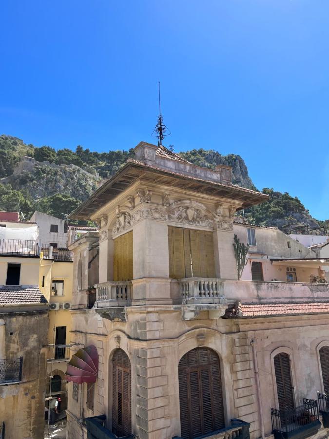 Window On The Sunset Apartment Cefalu