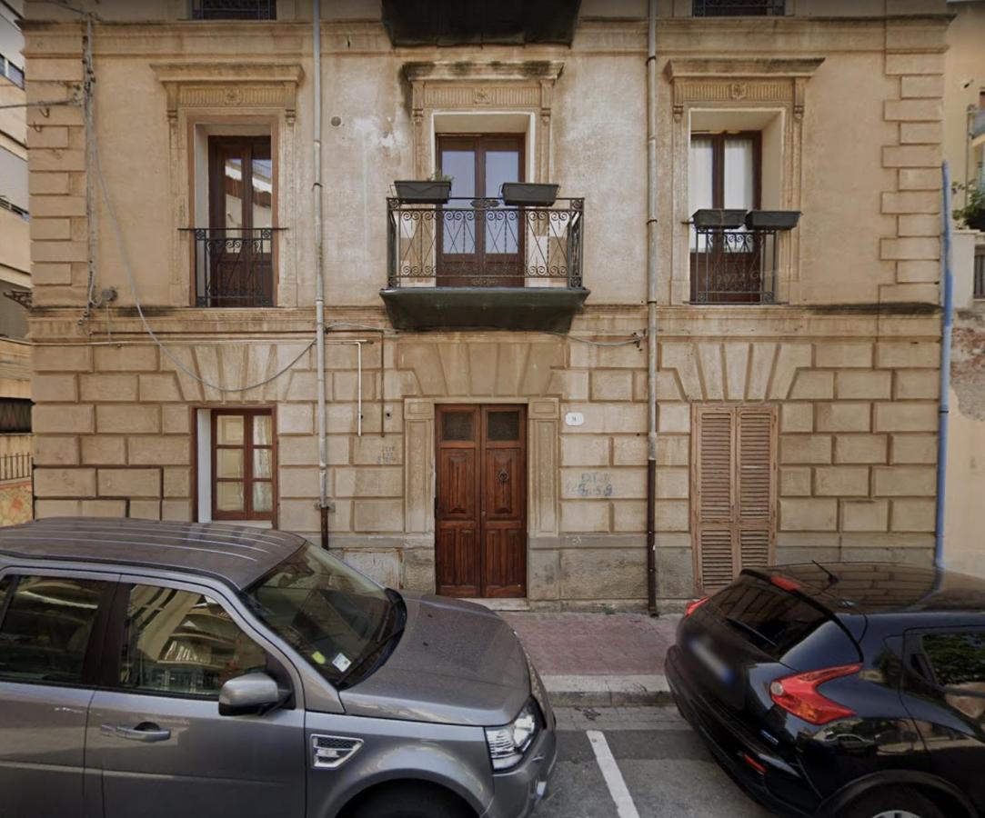 Ni Ni Apartment