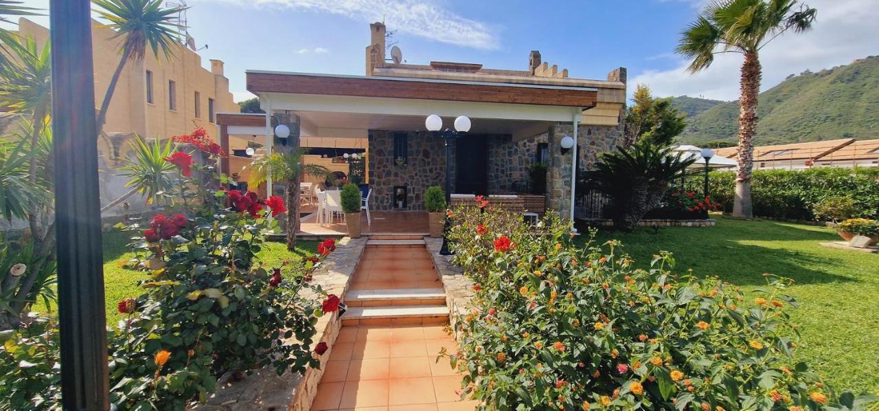 Villa Santina - *