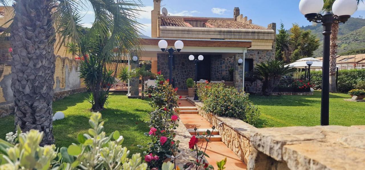 Santina -