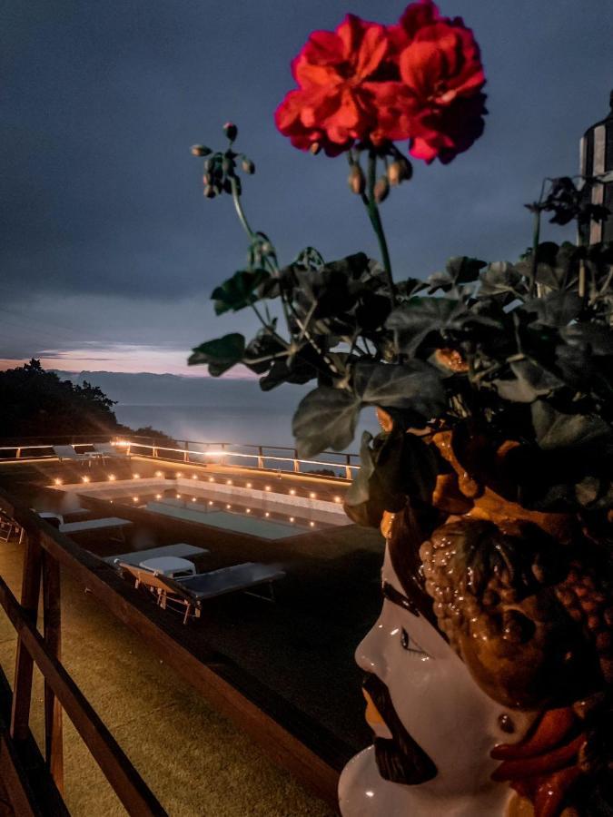 Thalia - & Garden - * Cefalu
