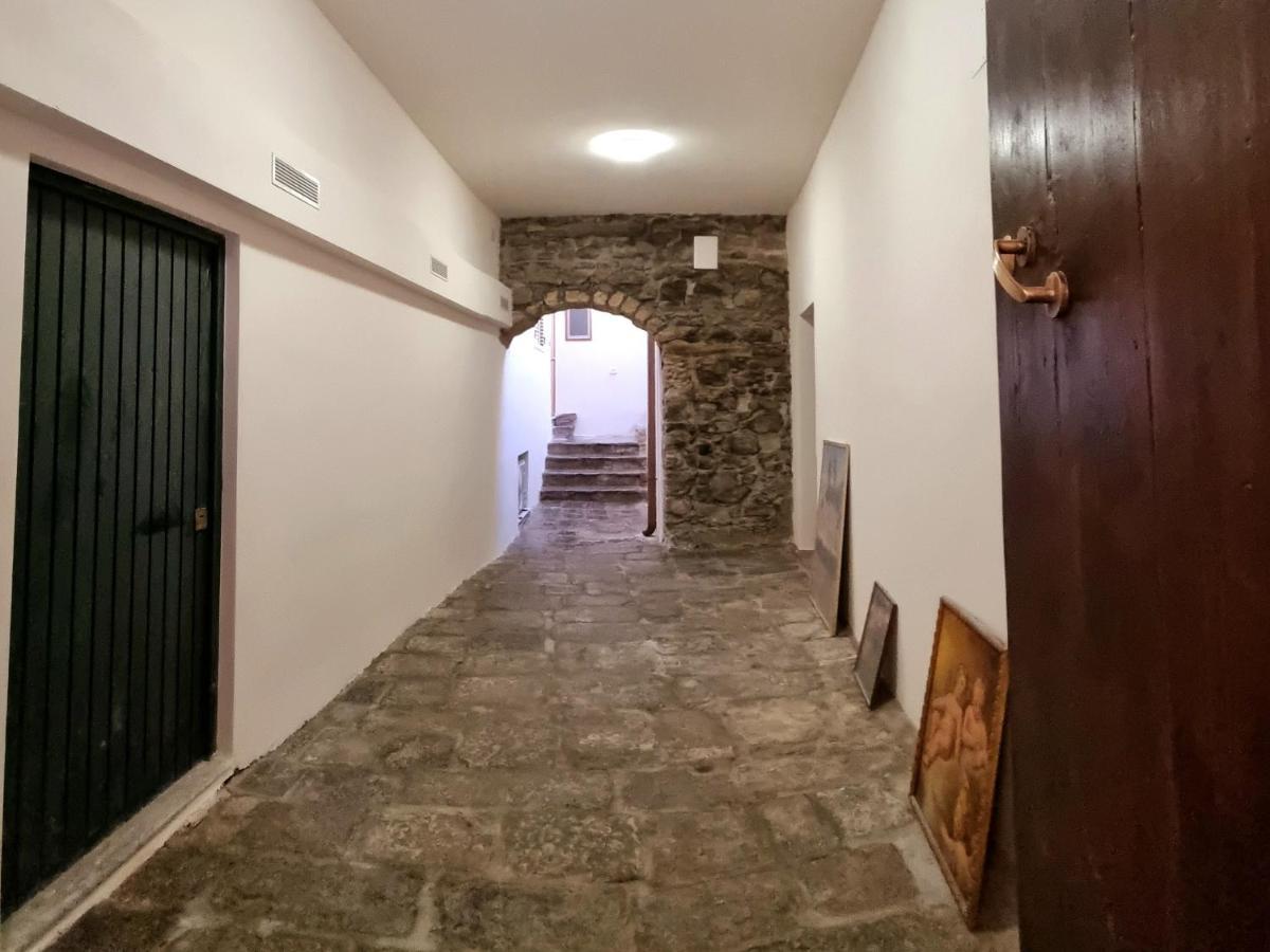 Dimora Ventimiglia Apartment
