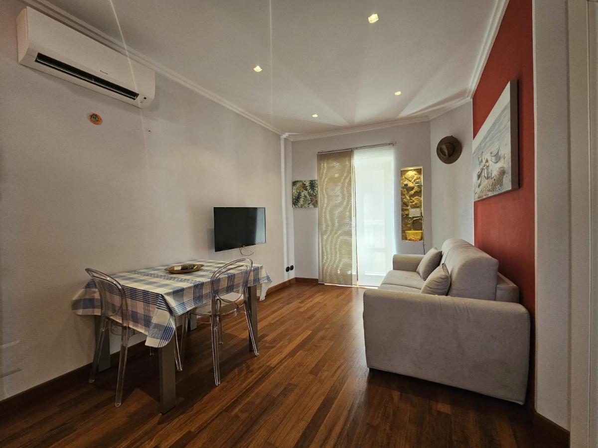 Apartment Un Balcone Su Via Bordonaro By Wonderful Italy