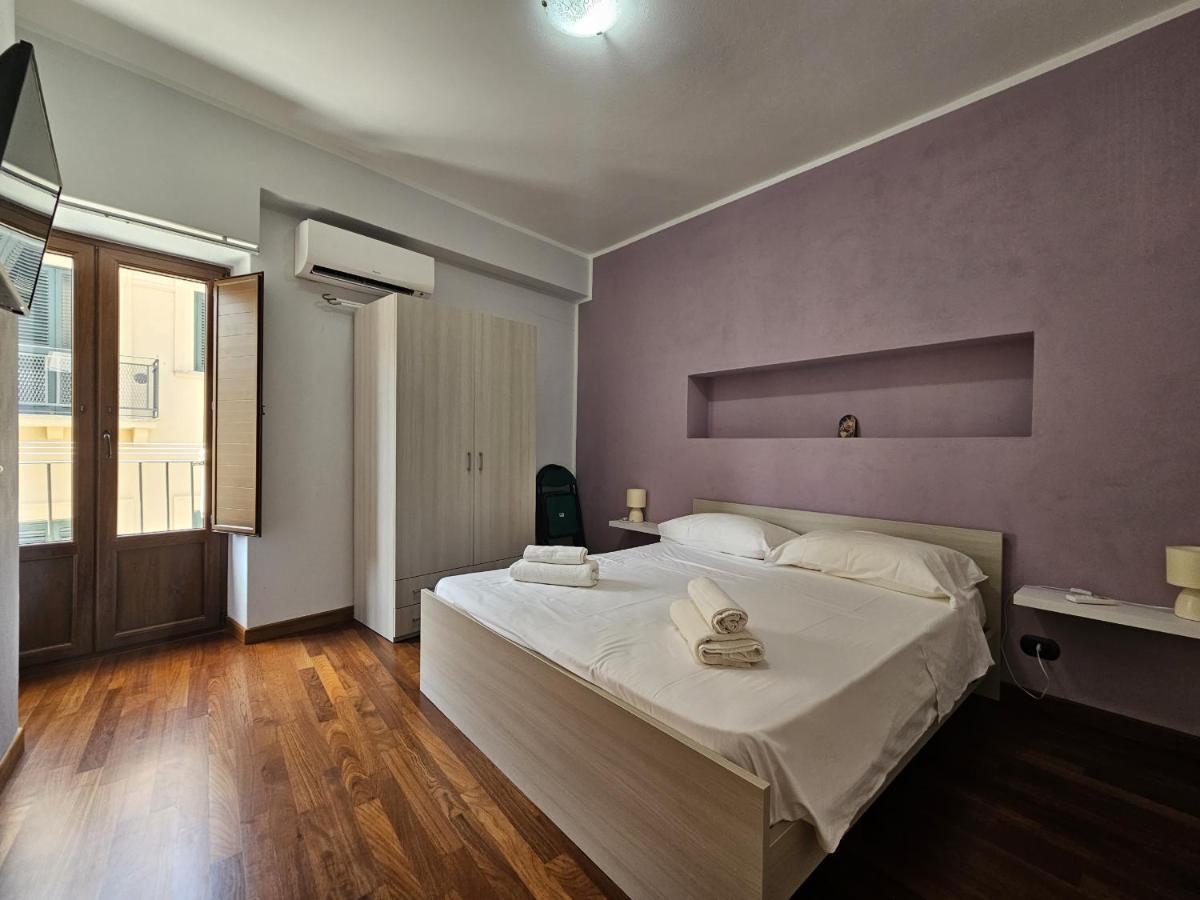 Apartment Un Balcone Su Via Bordonaro By Wonderful Italy *
