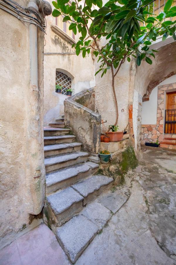 Apartment A Lampara
