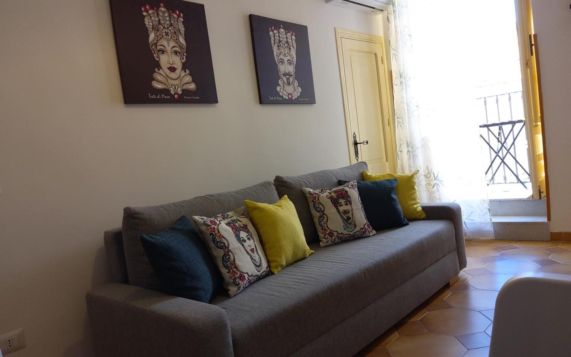 Apartment Dans Les Venelles Cefalu