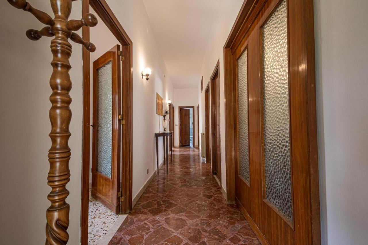 Rosetta Villa *