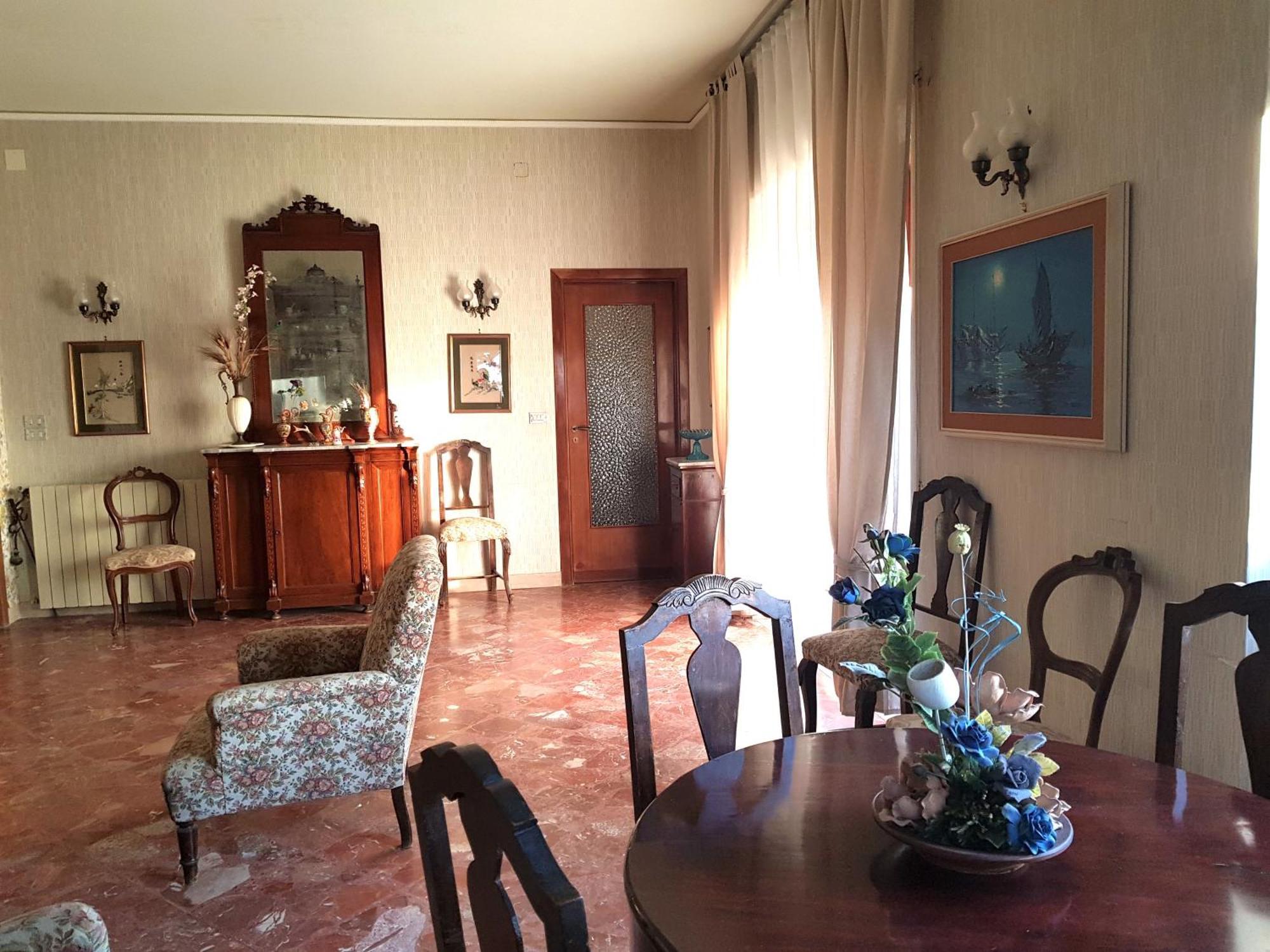 Rosetta Villa
