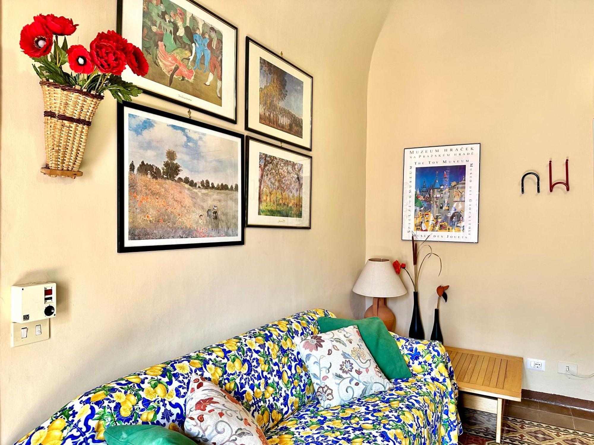 Casa Giramondo By Housilia Holiday home *