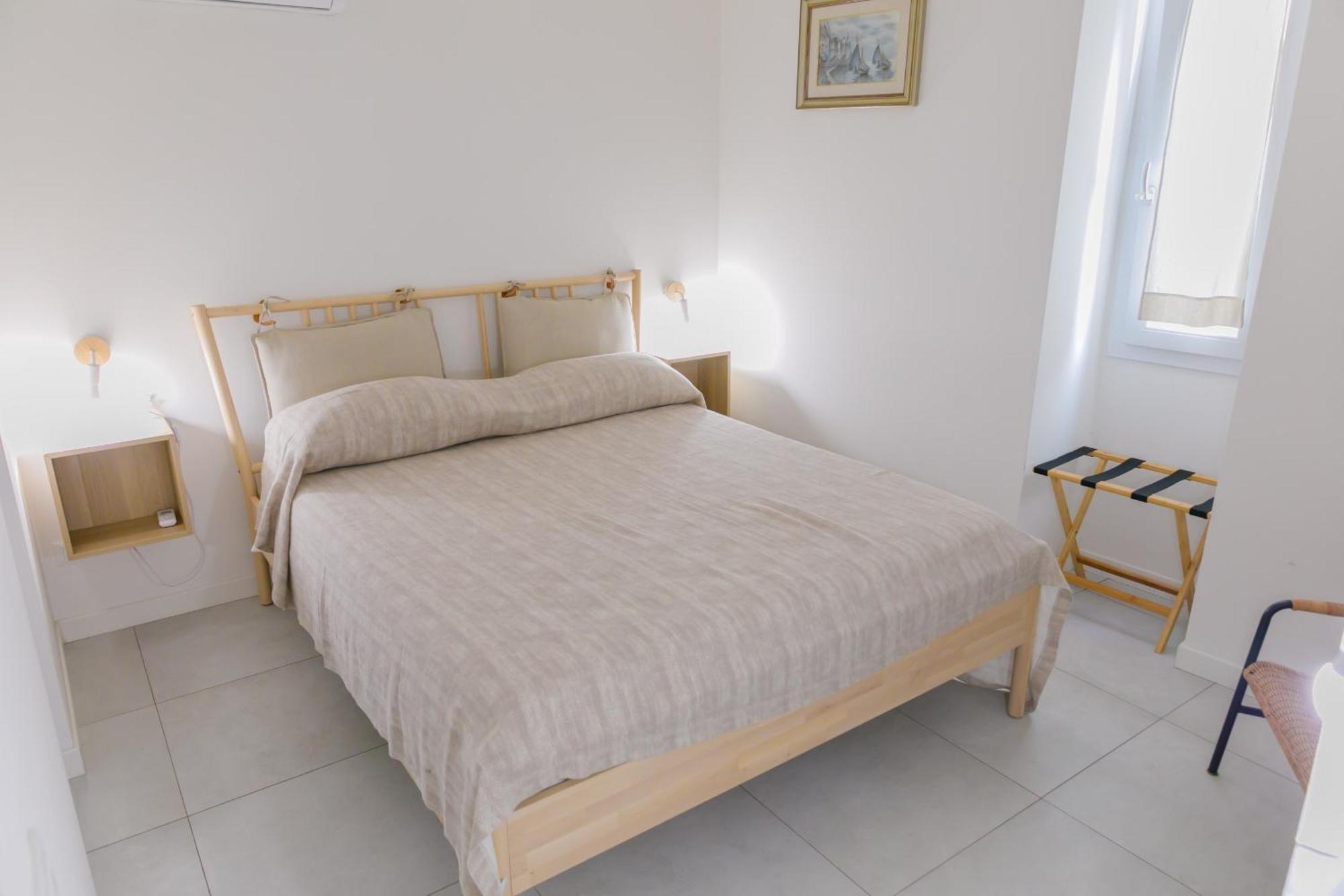 Apartment A Due Passi Dal Molo By Wonderful Italy *