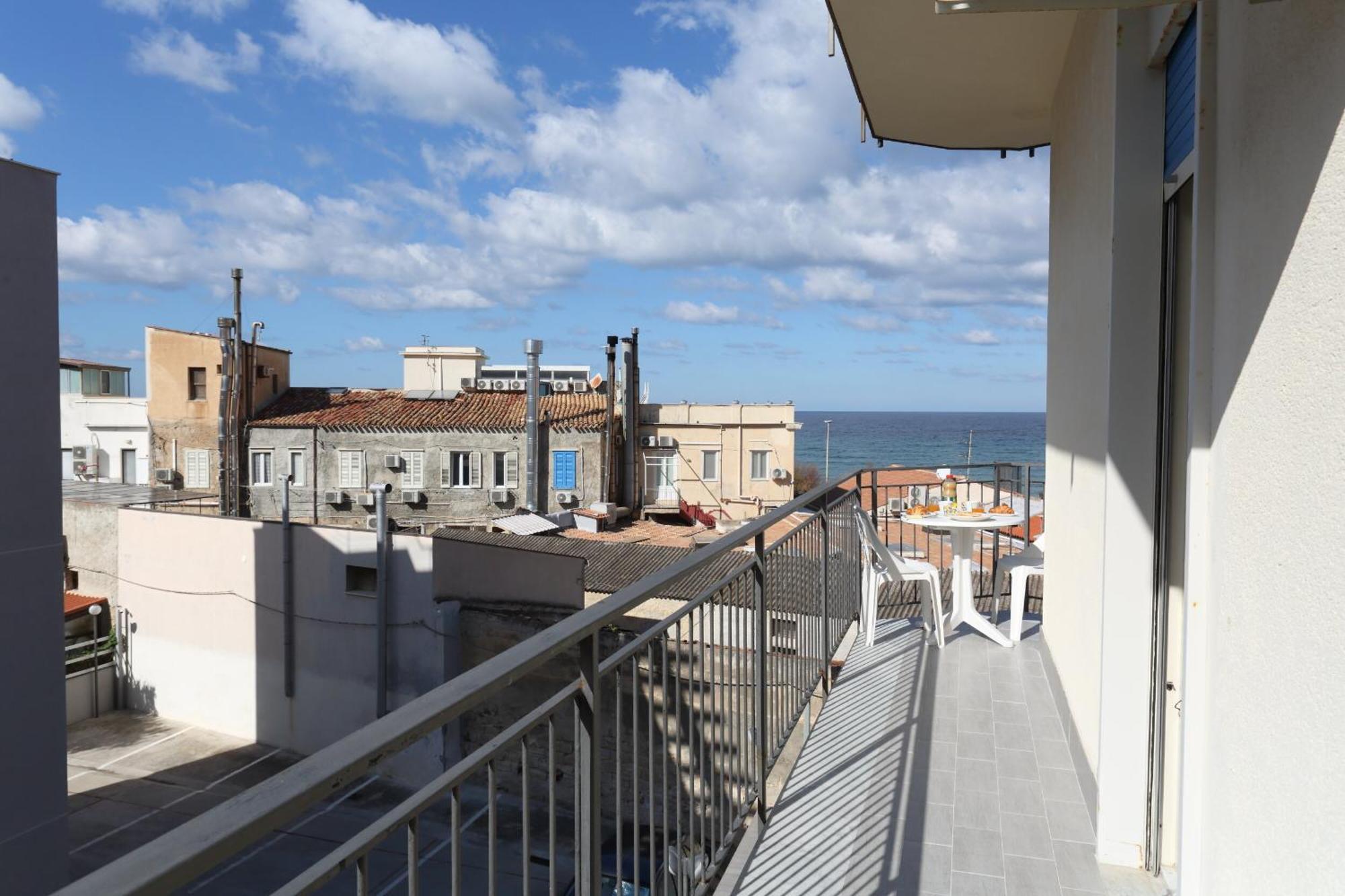 Balcone Ciccio Apartment *