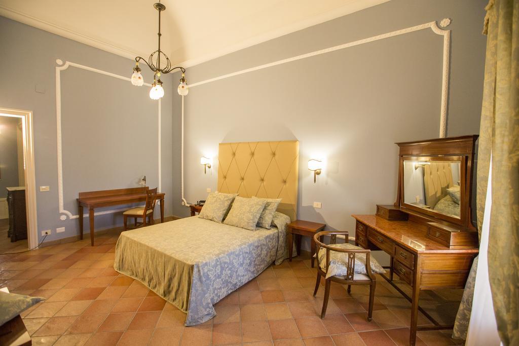 Guest house Palazzo Raho 2*