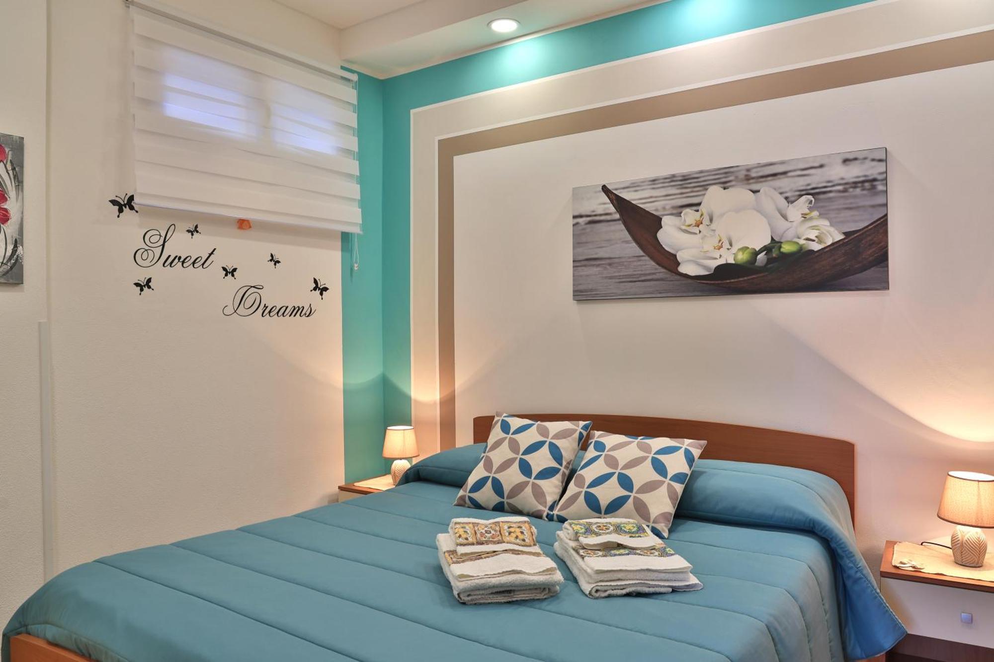 Rosa Apartamento Cefalù