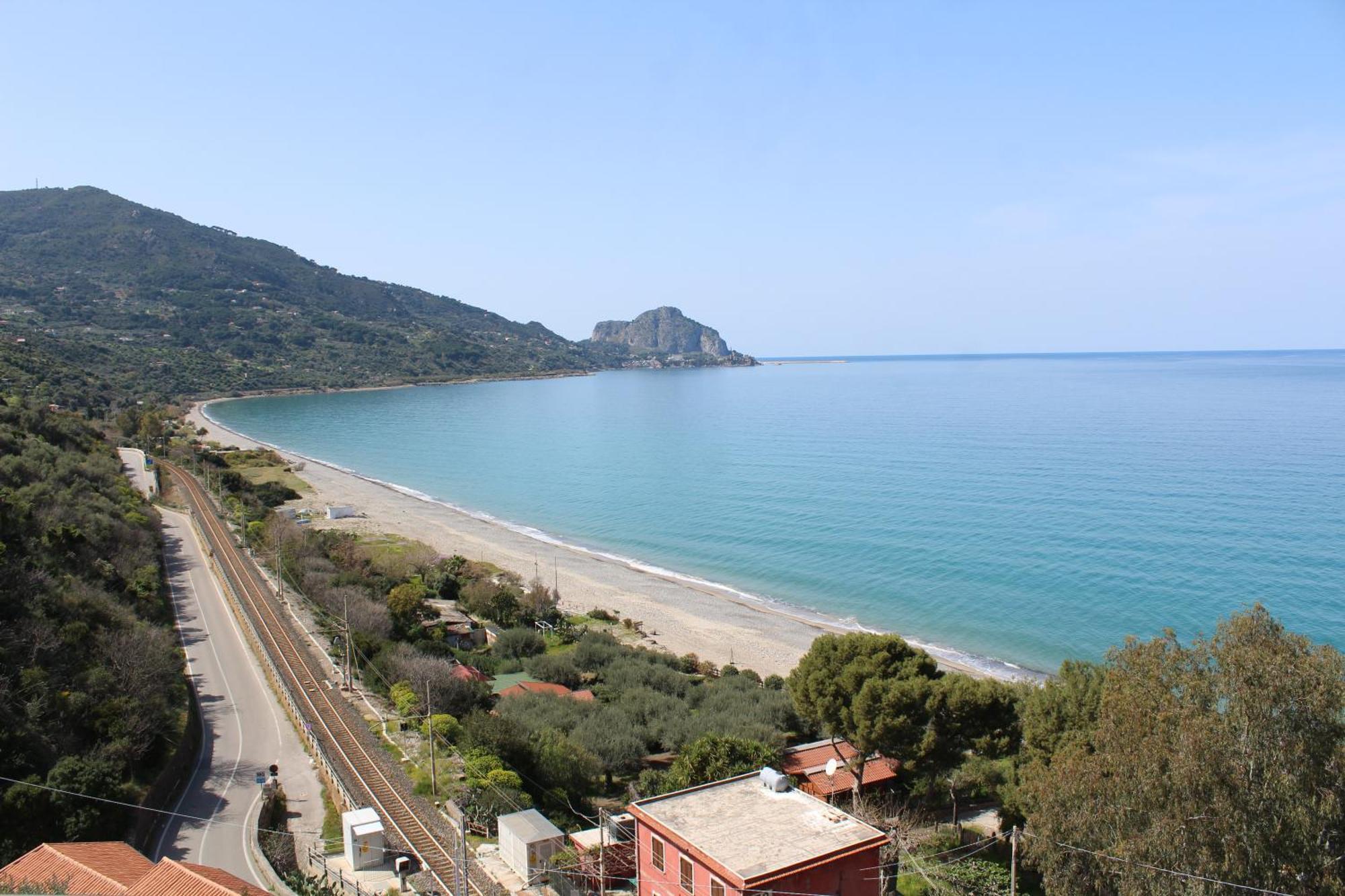 Seaside Oasis Cefalù
