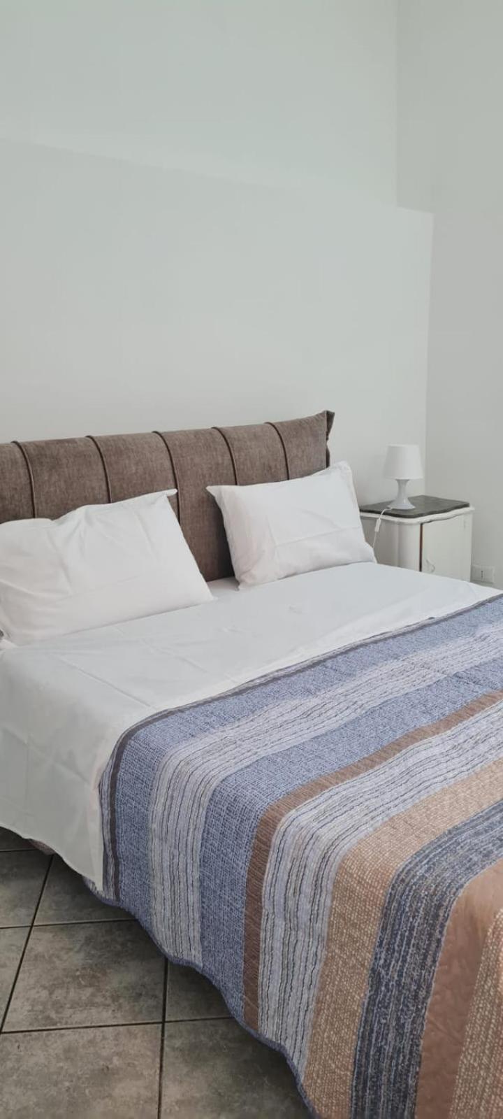 Mandra Holidays Apartment *