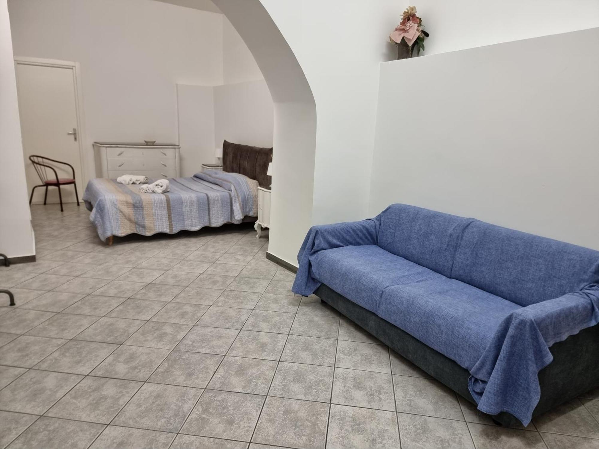 Mandra Holidays Apartment