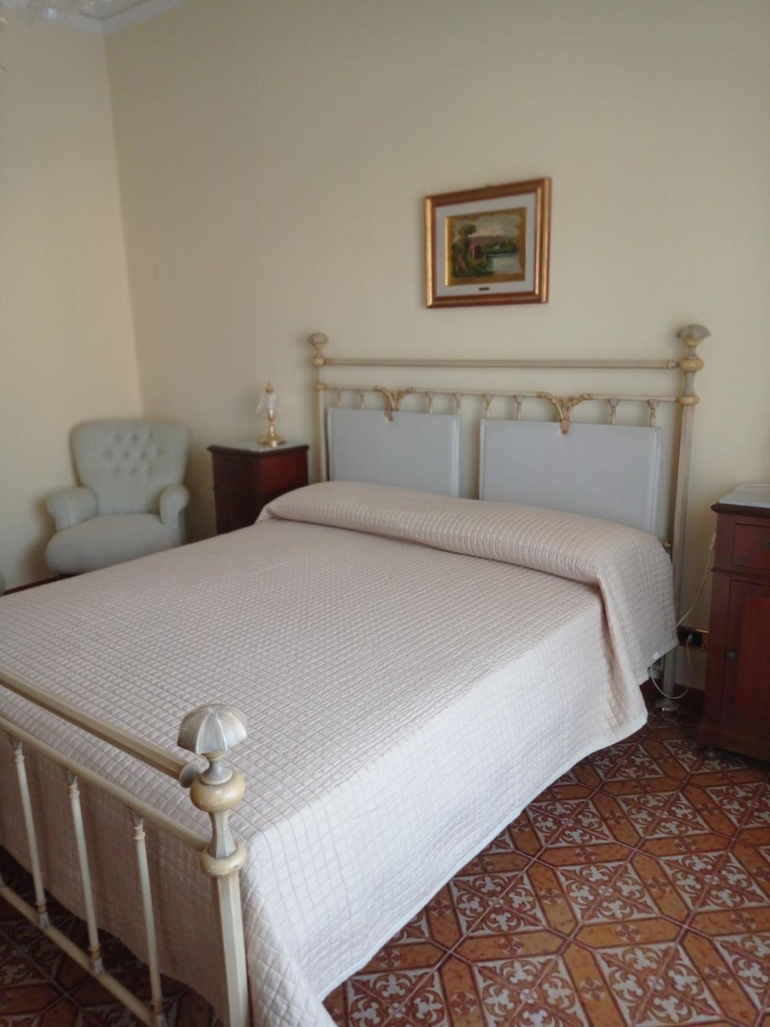 Melinda House * Cefalu