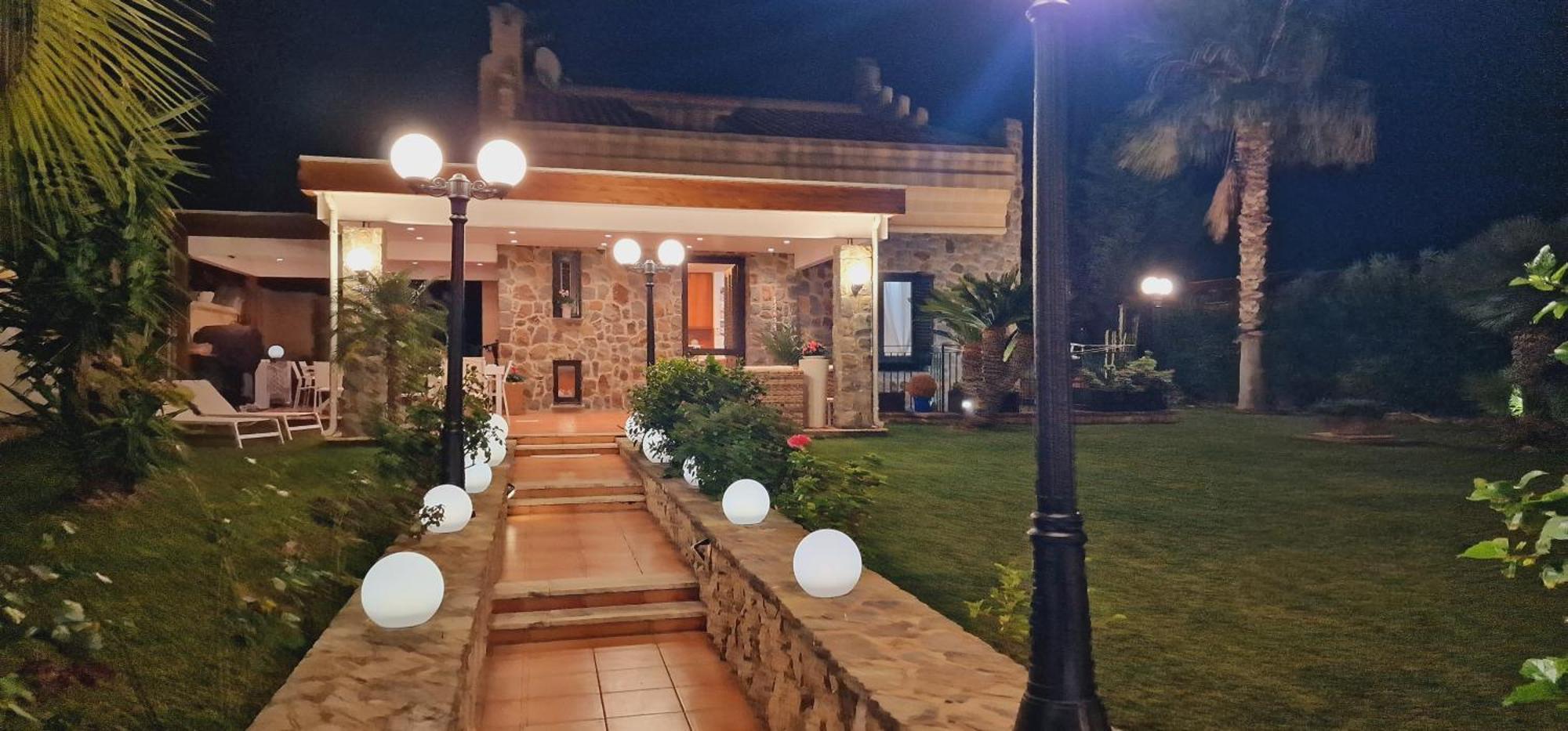 Villa Santina - *
