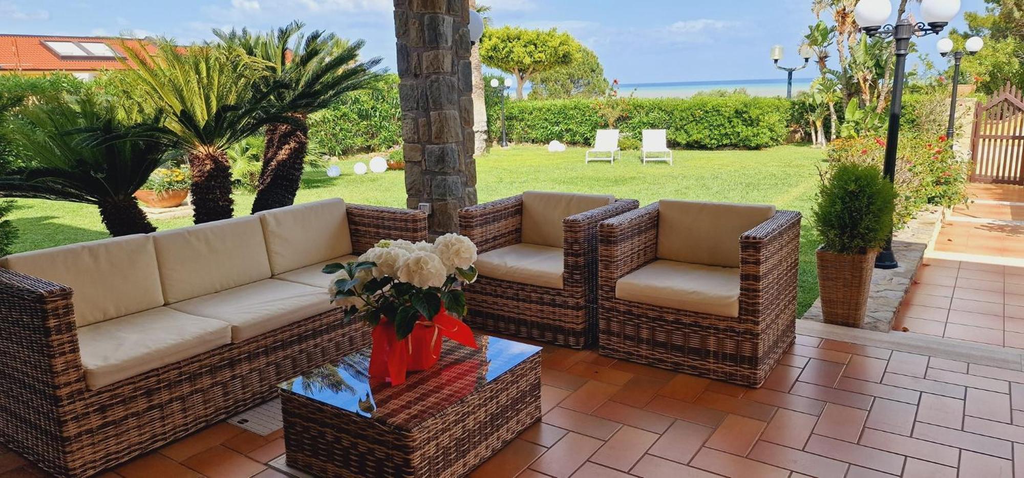 Santina -