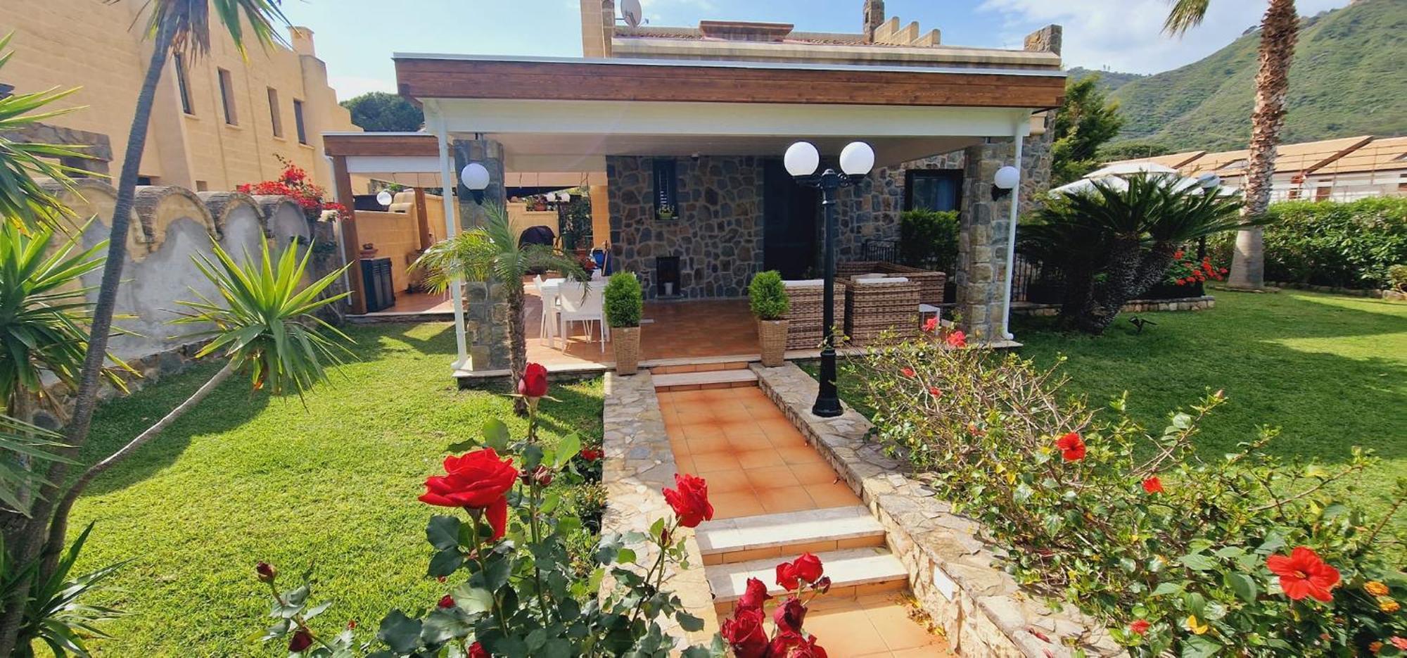 Villa Santina - *