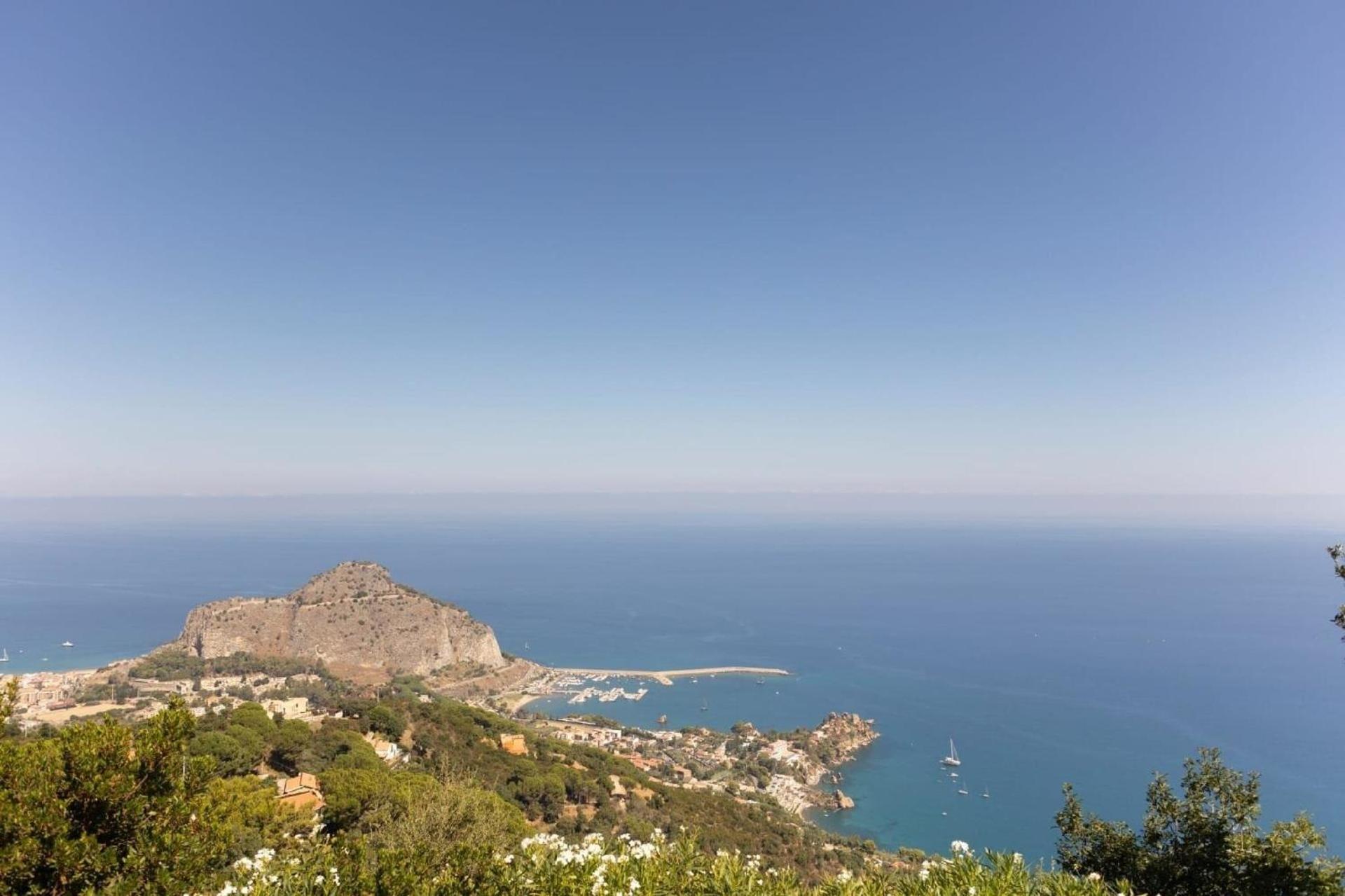 Mit Privatpool Fuer 6 Personen Ca 200 Qm In Cefalu, Sizilien Nordkueste Von Sizilien