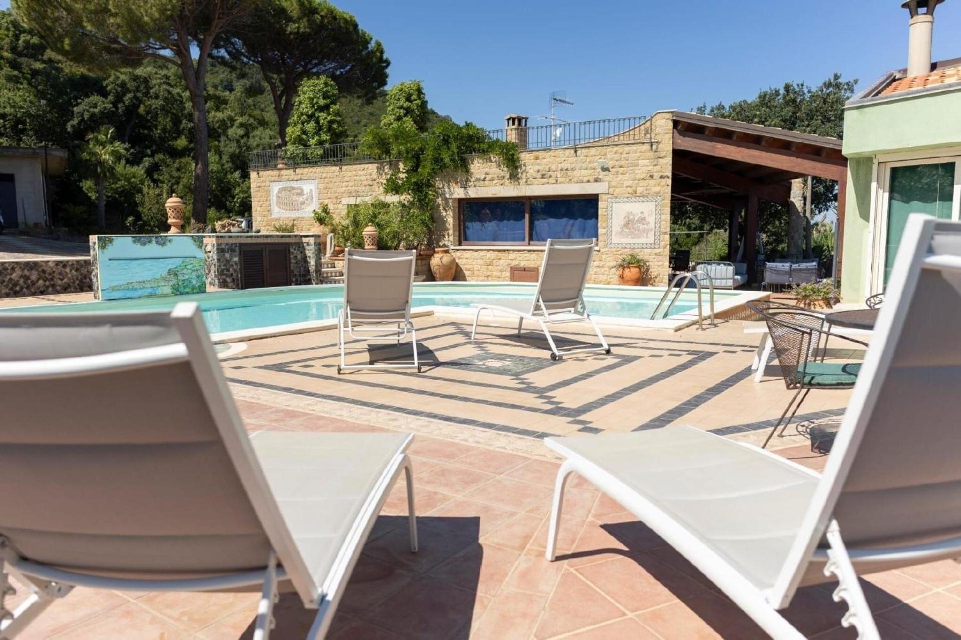 Holiday home Mit Privatpool Fuer 6 Personen Ca 200 Qm In Cefalu, Sizilien Nordkueste Von Sizilien