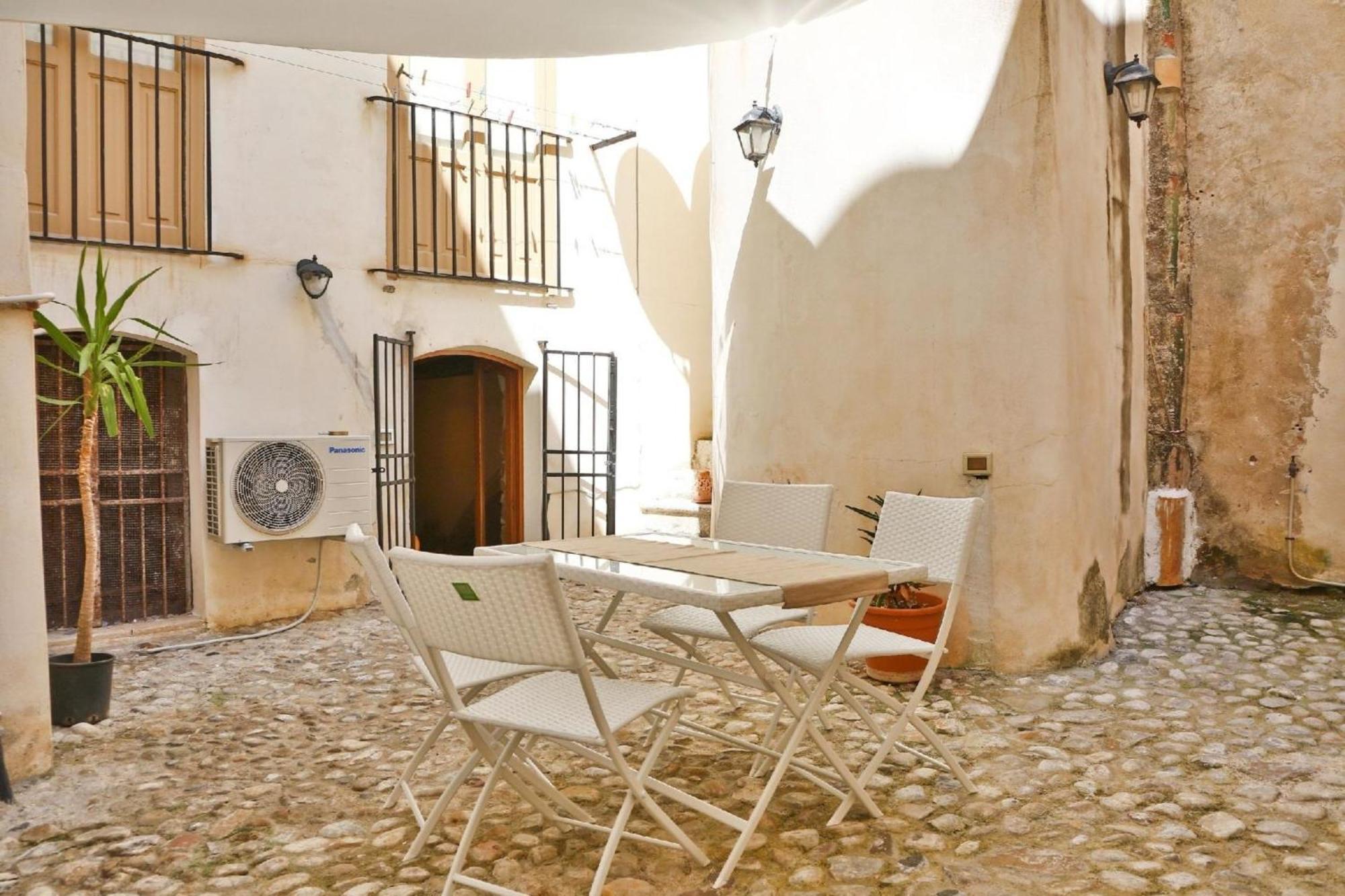 Fuer 3 Personen Ca 30 Qm In Cefalu, Sizilien Nordkueste Von Sizilien Cefalu