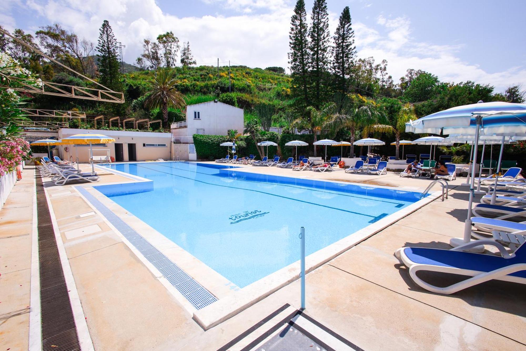 Tourist Hotel
