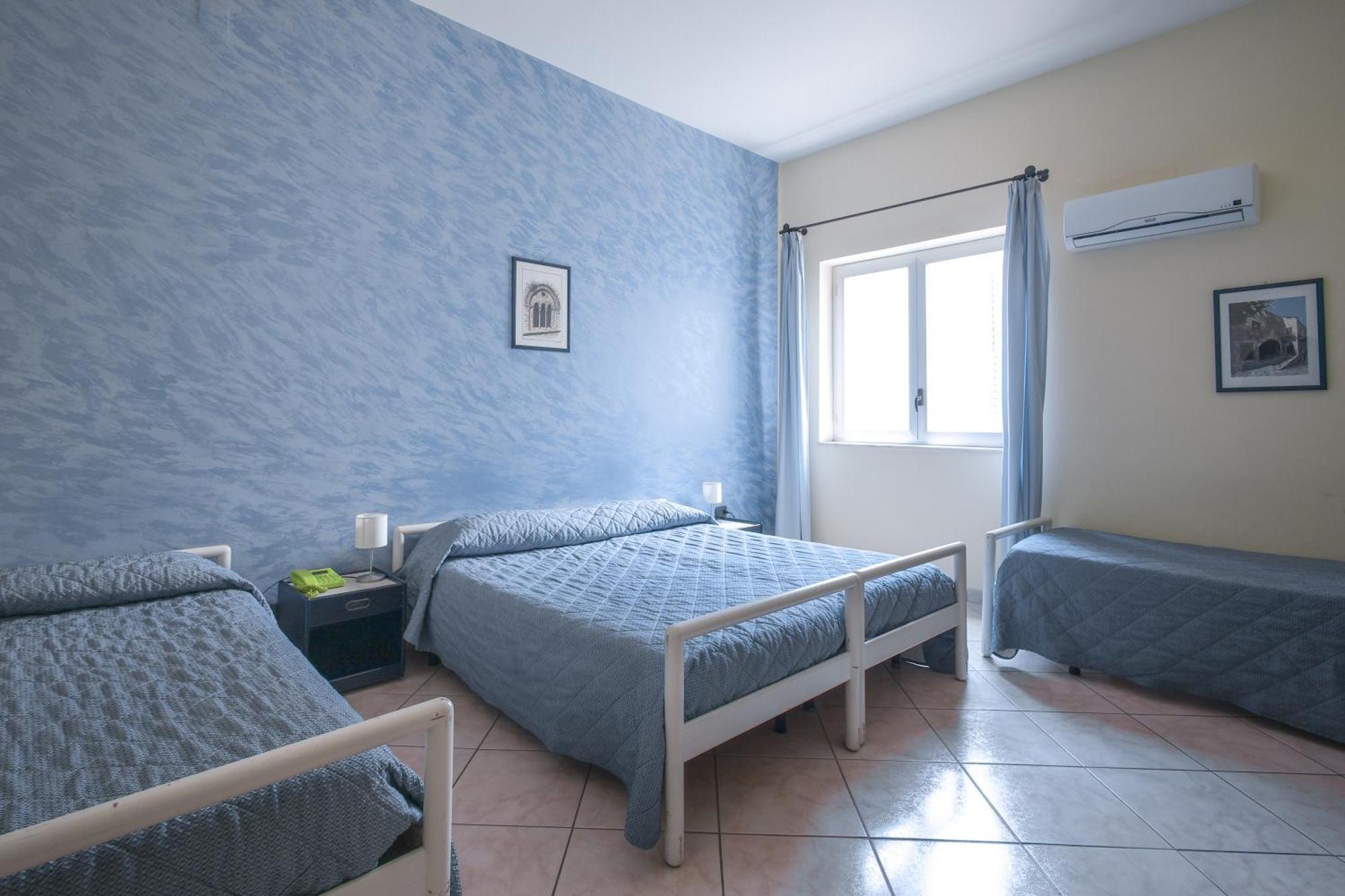 Tourist Cefalu