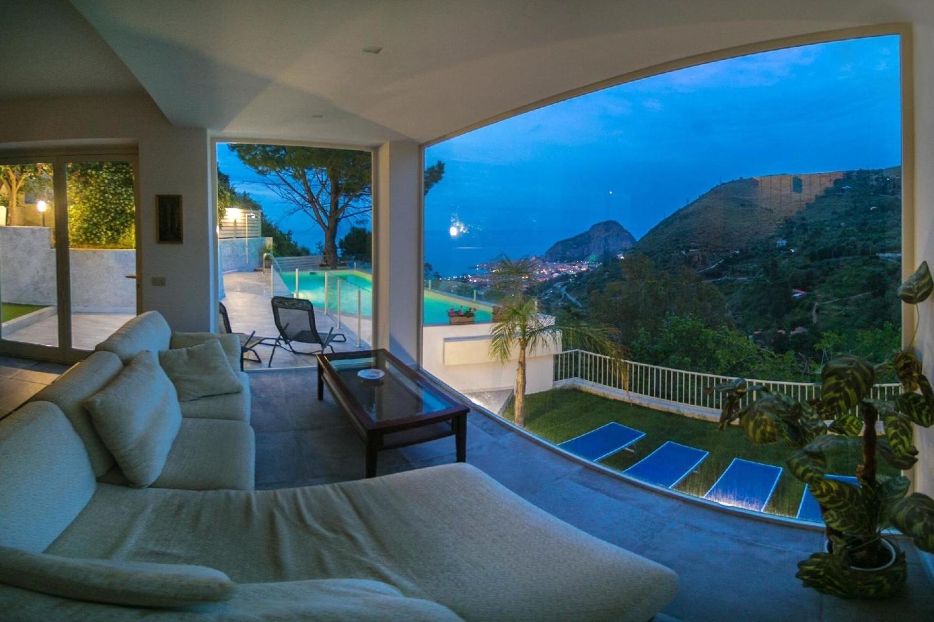 Mit Privatpool Fuer 6 Personen Ca 150 Qm In Cefalu, Sizilien Nordkueste Von Sizilien *