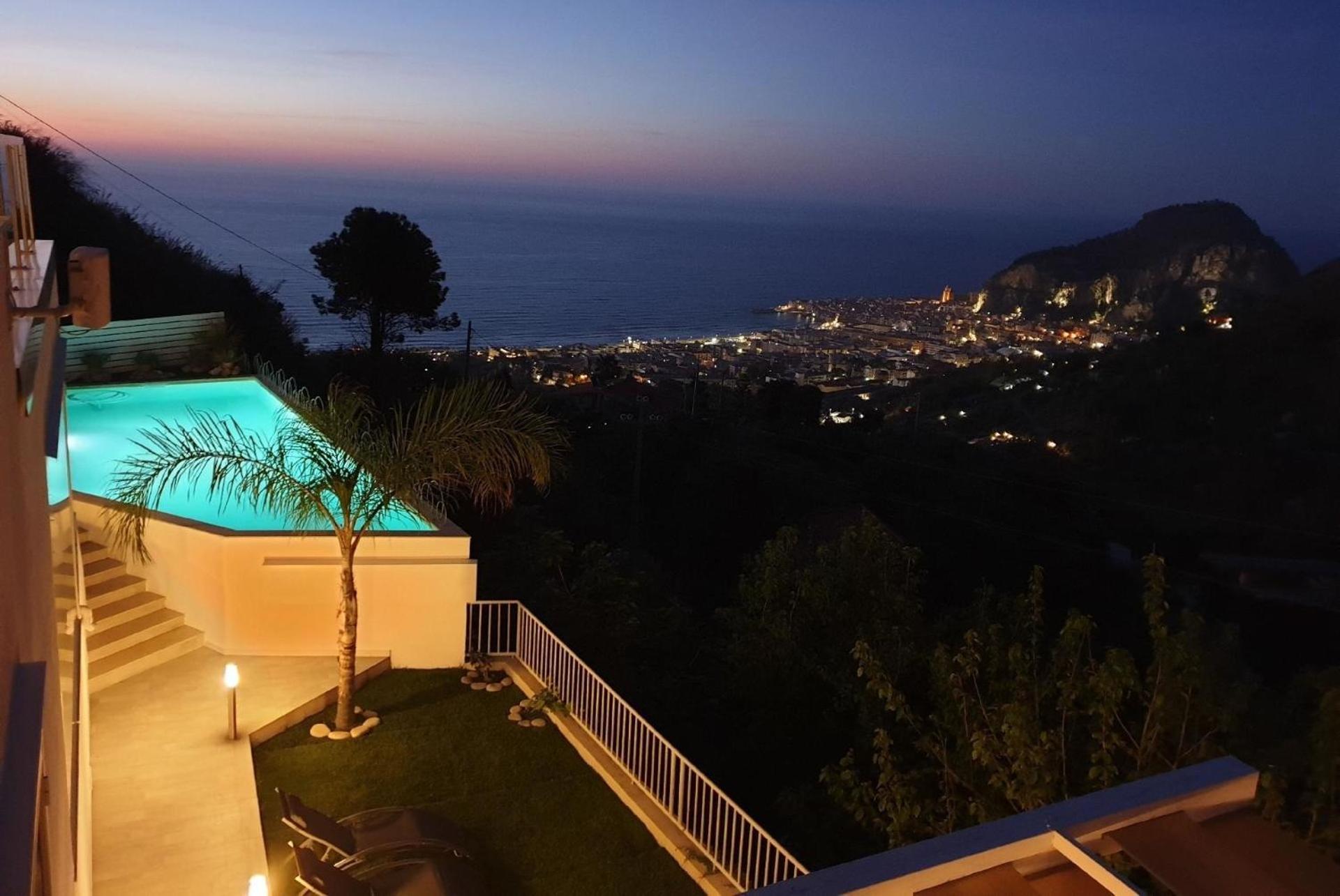 Mit Privatpool Fuer 6 Personen Ca 150 Qm In Cefalu, Sizilien Nordkueste Von Sizilien