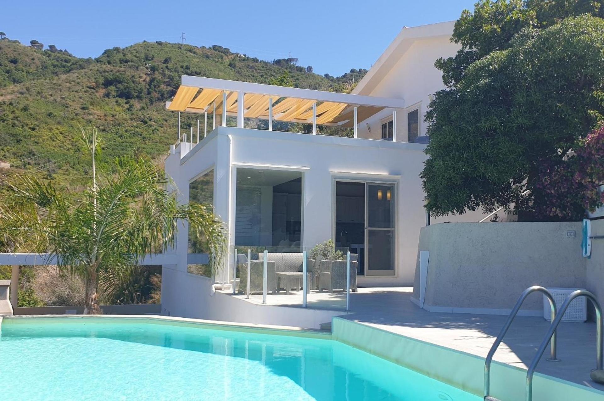 Mit Privatpool Fuer 6 Personen Ca 150 Qm In Cefalu, Sizilien Nordkueste Von Sizilien * Cefalù