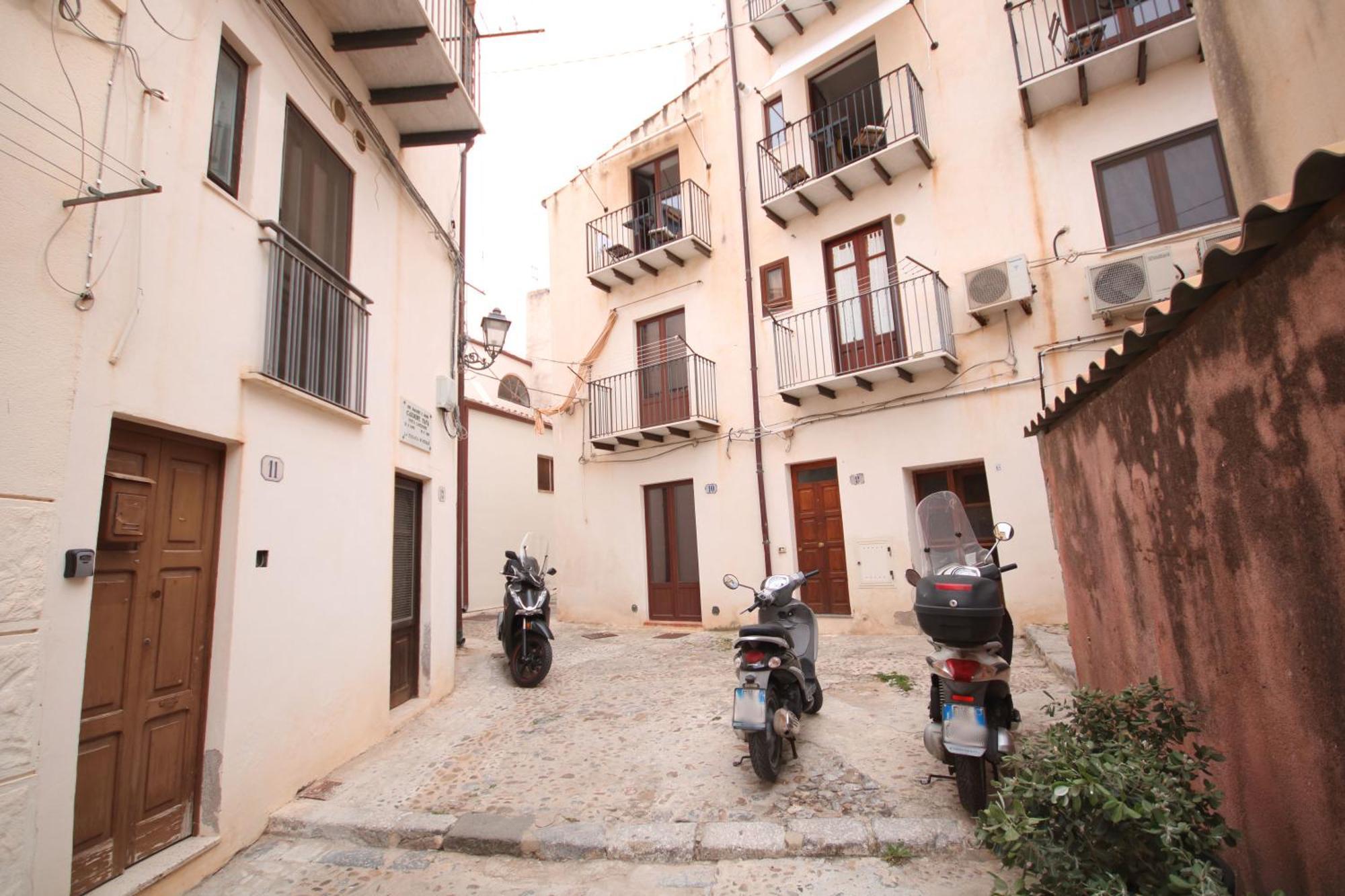 Casa Carmine Papa Apartment Cefalu